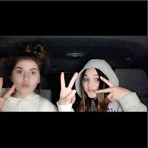 Meet your Posher, Mia